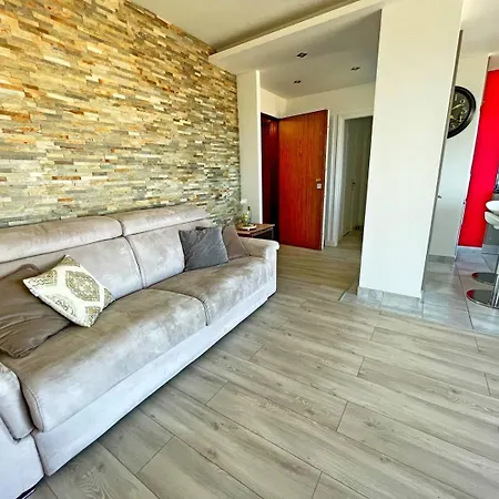 Le Chaville * Cagnes-sur-Mer